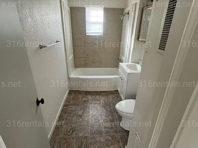 1607 N Minneapolis St — Photo 5