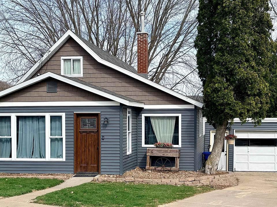 1st image of 404 Division Street