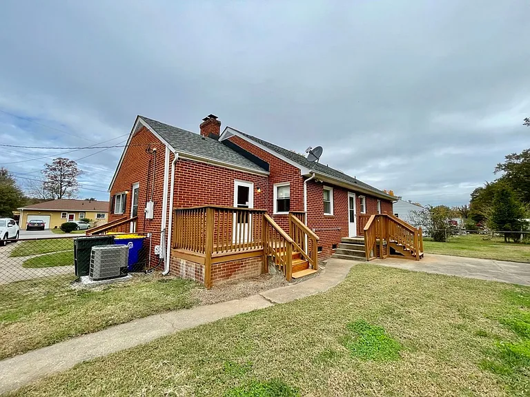 1109 Smithfield Ave — Photo 28