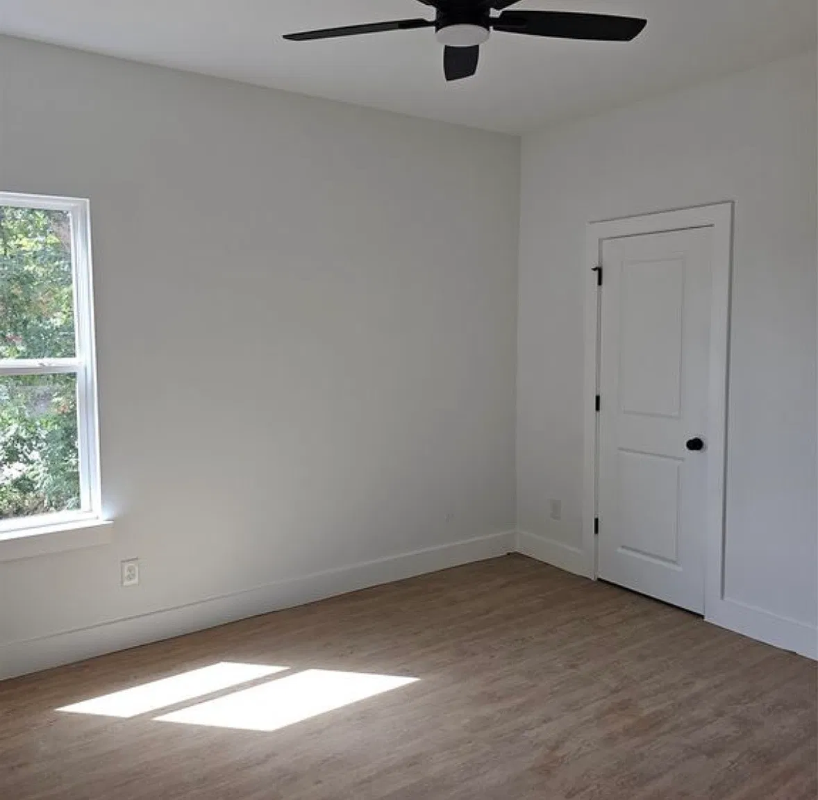 3 bed, 2.5 bath, 1725 sqft, $2,895 — Photo 2