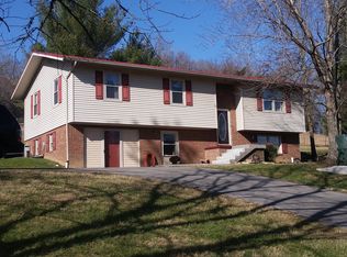 102 Norris Branch Road, Burkesville, KY 42717