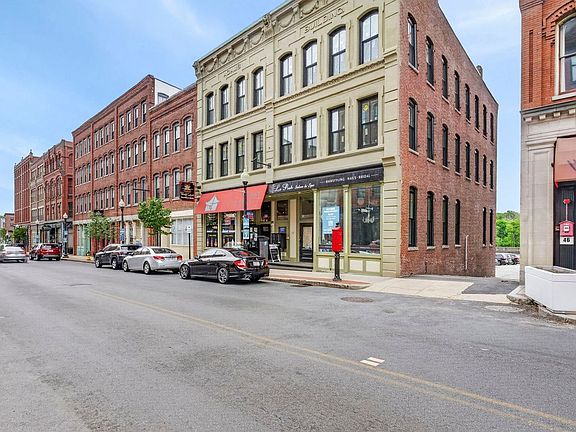 3rd image of 38-42 Washington St #204