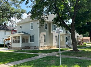 321 1/2 W Jackson St, Morris, IL 60450