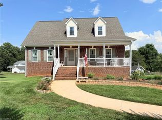 128 N High Field Rd, Advance, NC 27006
