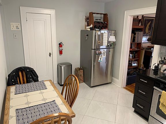 4th image of 458 Shannon Pl #3