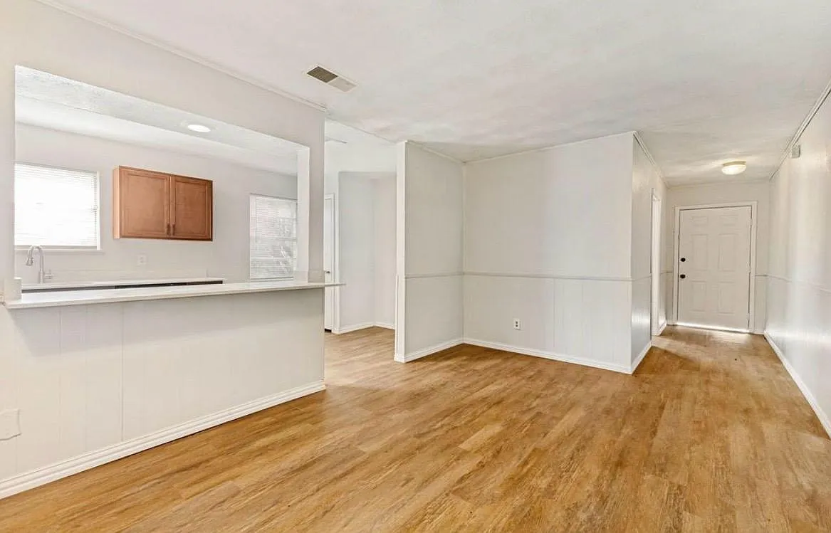 4 bed, 1477 sqft, $1,800 — Photo 4