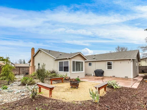 755 East Ct, Dixon, CA 95620