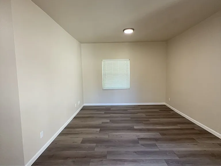 1125 N Main St — Photo 3