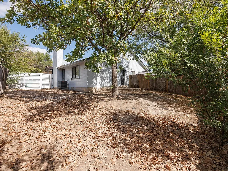 1905 Margalene Way #A — Photo 16