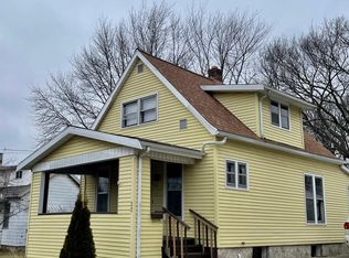 1515 W Locust St, Bloomington, IL