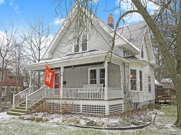 140 S Monroe St, Rockford, MI 49341