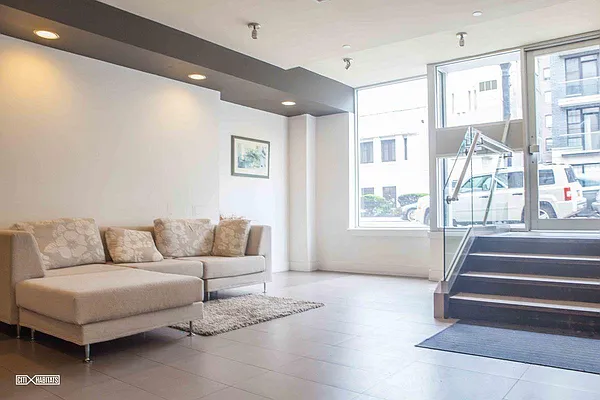 Rented by Citi Habitats | media 31