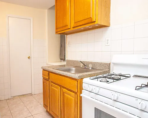 Rented by Nooklyn NYC LLC | media 52