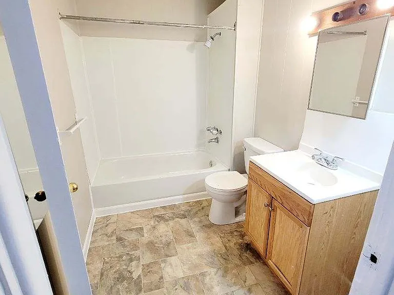 424 Poplar St #2 — Photo 3