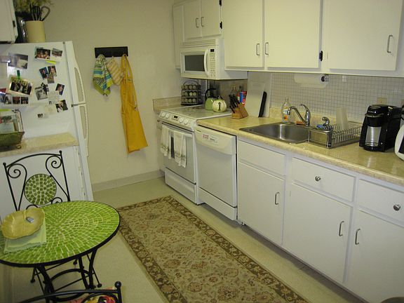 5th image of 50 Longwood Ave APT 220