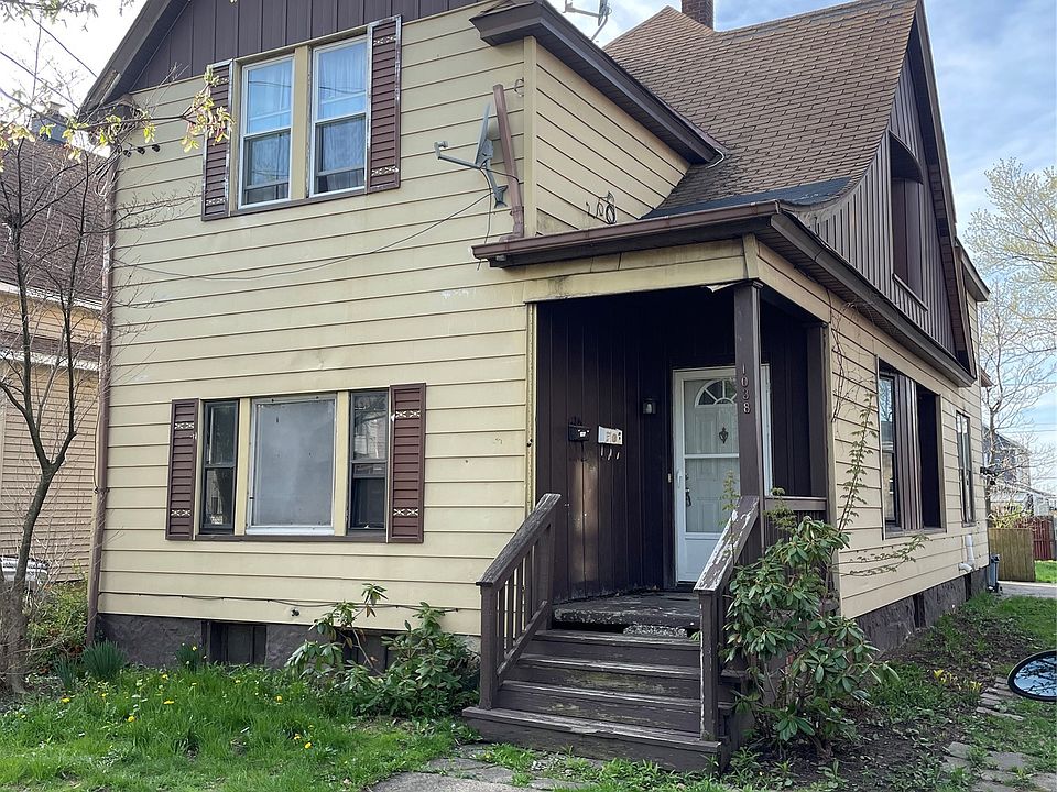 1st image of 1038 W 22nd St
