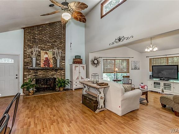 3rd image of 15508 Beacon Point Dr