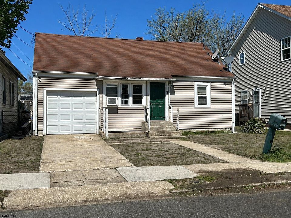 1st image of 7 N Hampden Ct