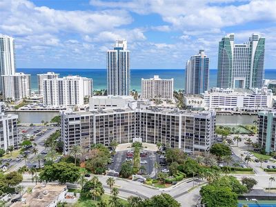 600 Parkview Dr APT 923, Hallandale, FL, 33009