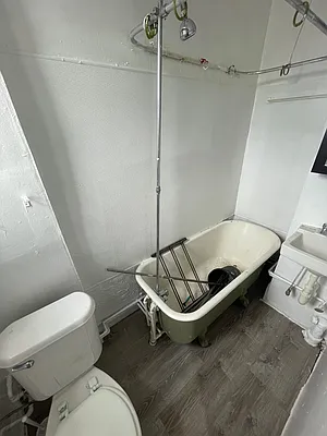 Rented by City Express Realty & Management Corp | media 10