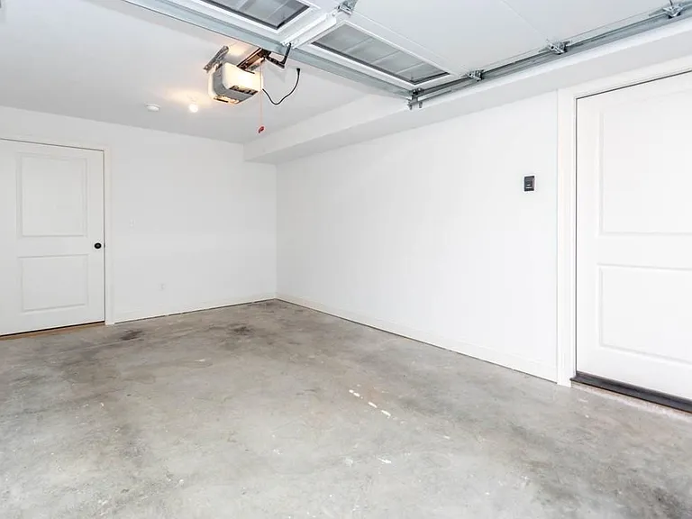 49 Hall St #1 — Photo 12