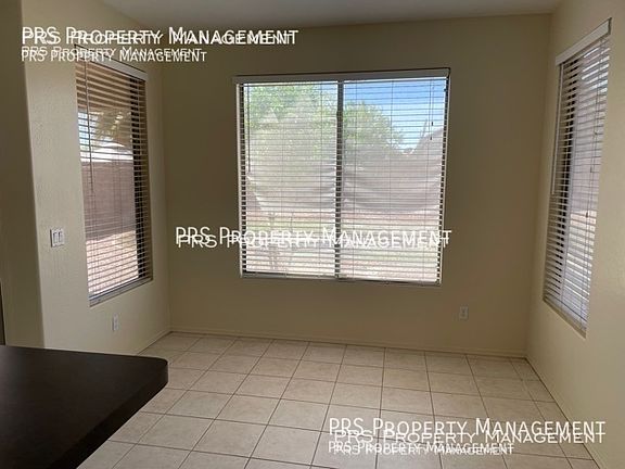 3rd image of 253 E Canary Ct