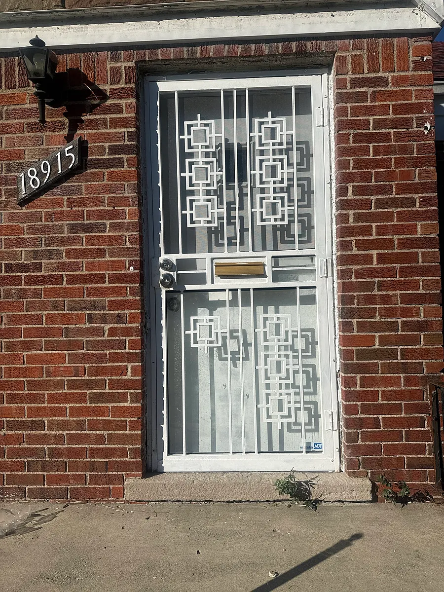 Building Photo - 18915 Hamburg St