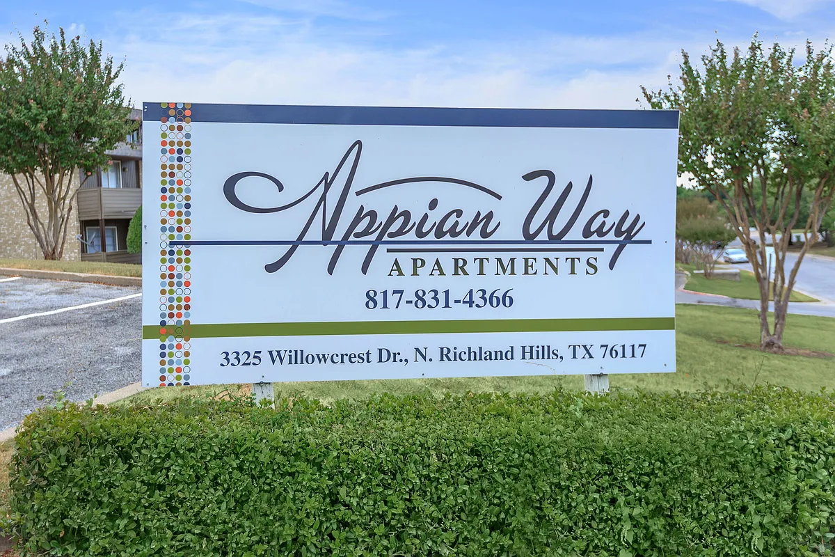 Building Photo - Appian Way