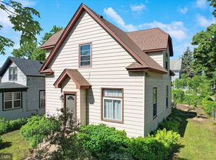 2700 17th Ave S, Minneapolis, MN 55407