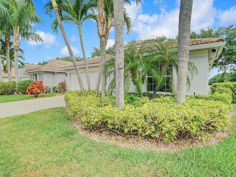 5335 Vernio Ln — Photo 3