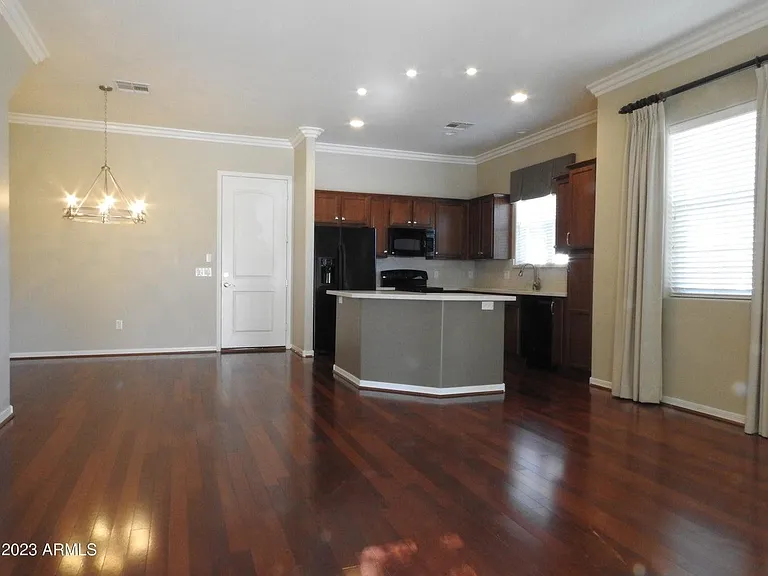 121 N California St #22 — Photo 6