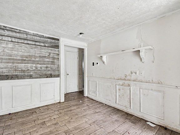 4th image of 710 Patterson Dr
