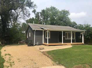 2316 W Cushing St, Decatur, IL 62526