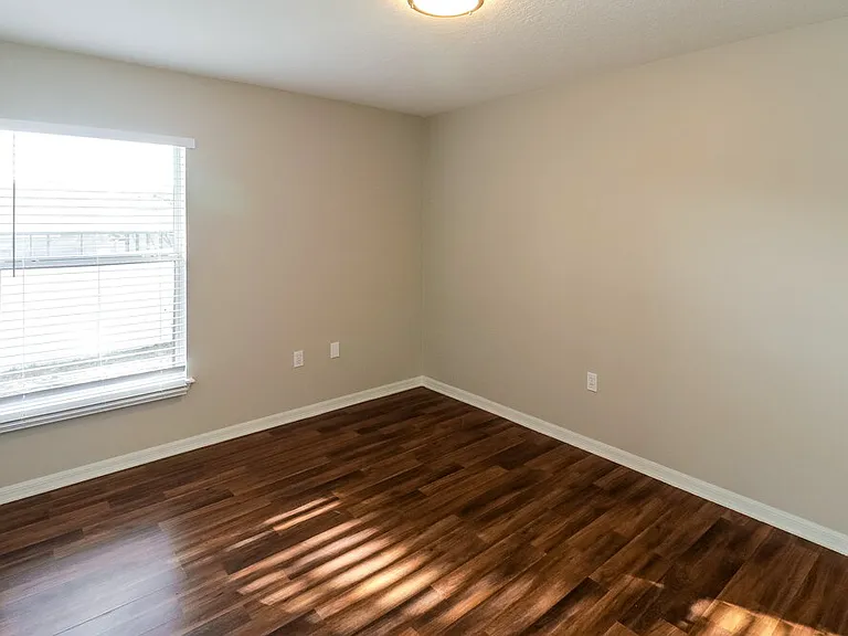 426 Disston Ave — Photo 13
