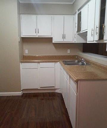 5th image of 5912 Lazy River Dr