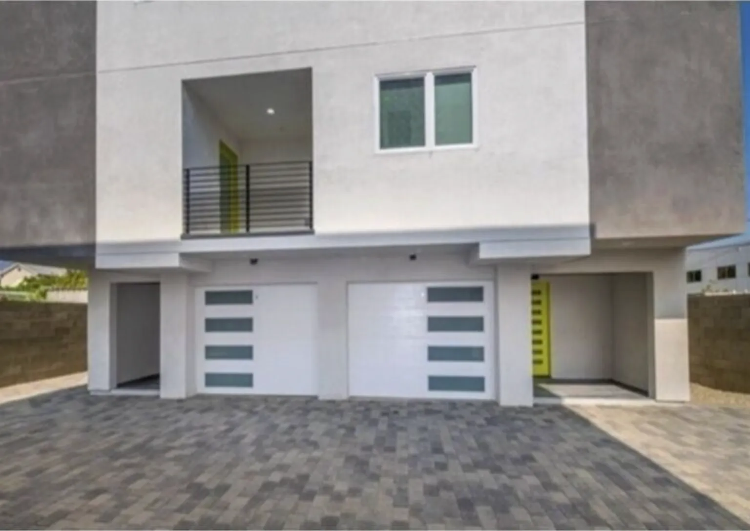 2 bed, 1397 sqft, $3,300 — Photo 2