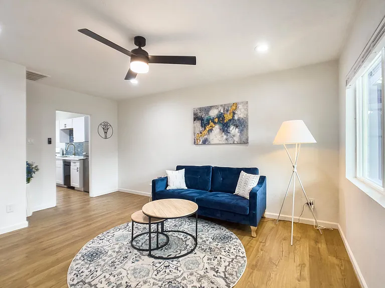 508 E Willetta St #2 — Photo 33
