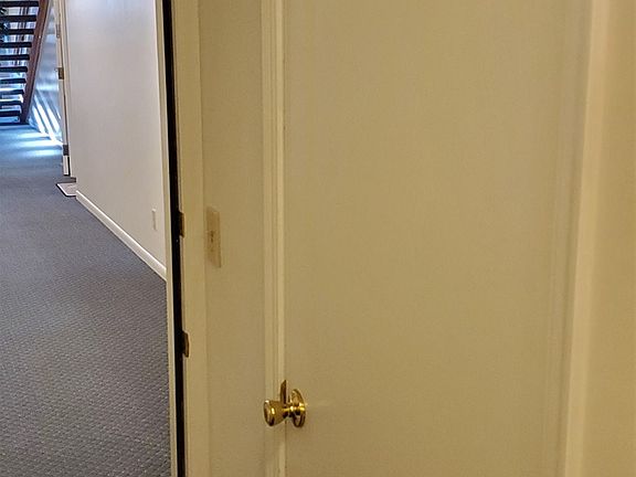 3rd image of 580 Cloverfield Ln APT 101