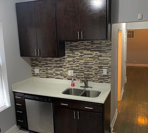 3rd image of 4733 W Gladys Ave #1