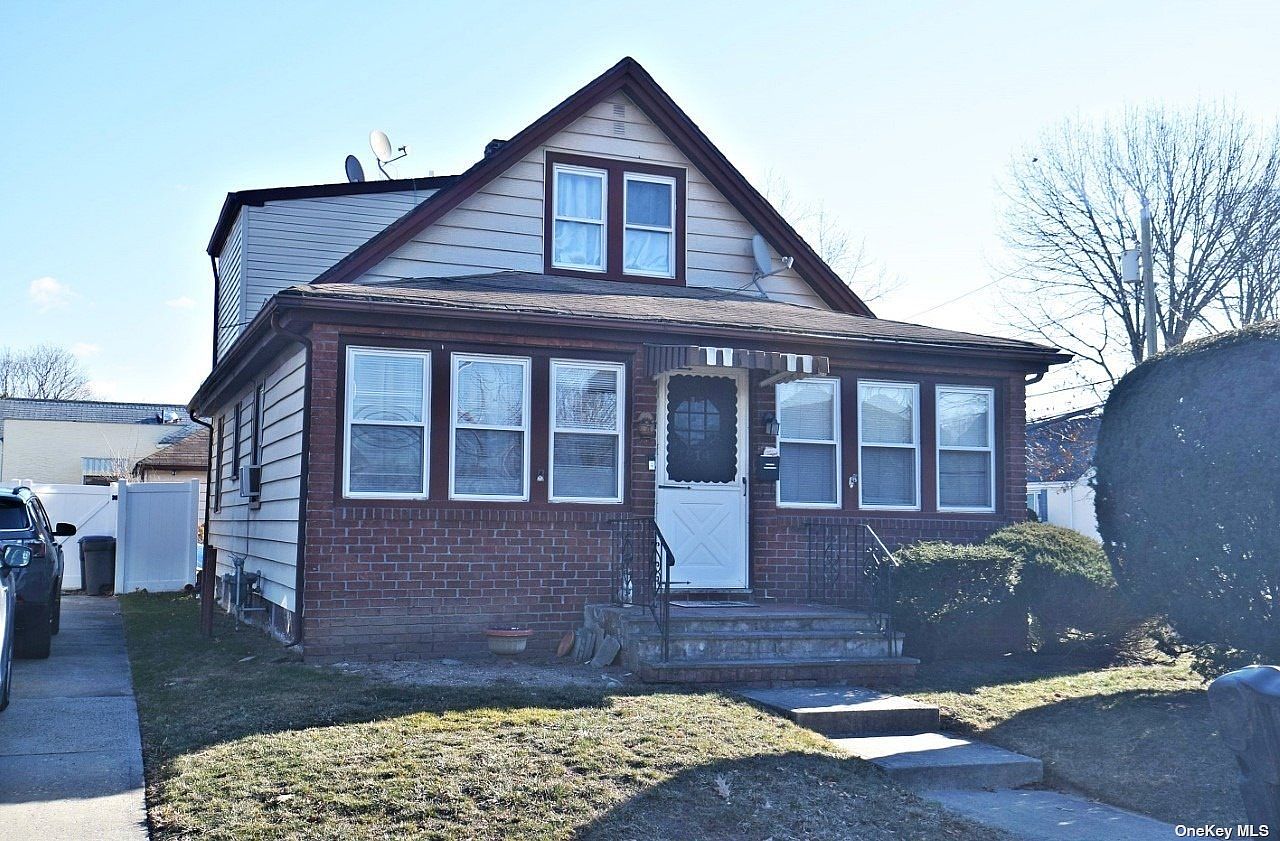 214 Charles Street, Lynbrook, NY 11563 Zillow