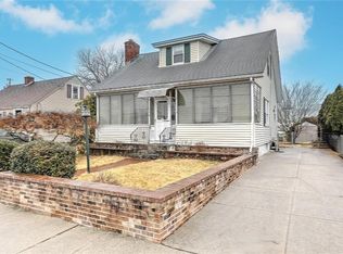 113 Woodside Ave, Pawtucket, RI 02861