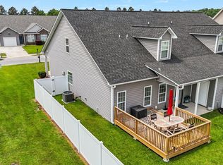 2205 Remington Ct #B, Greenville, NC 27834