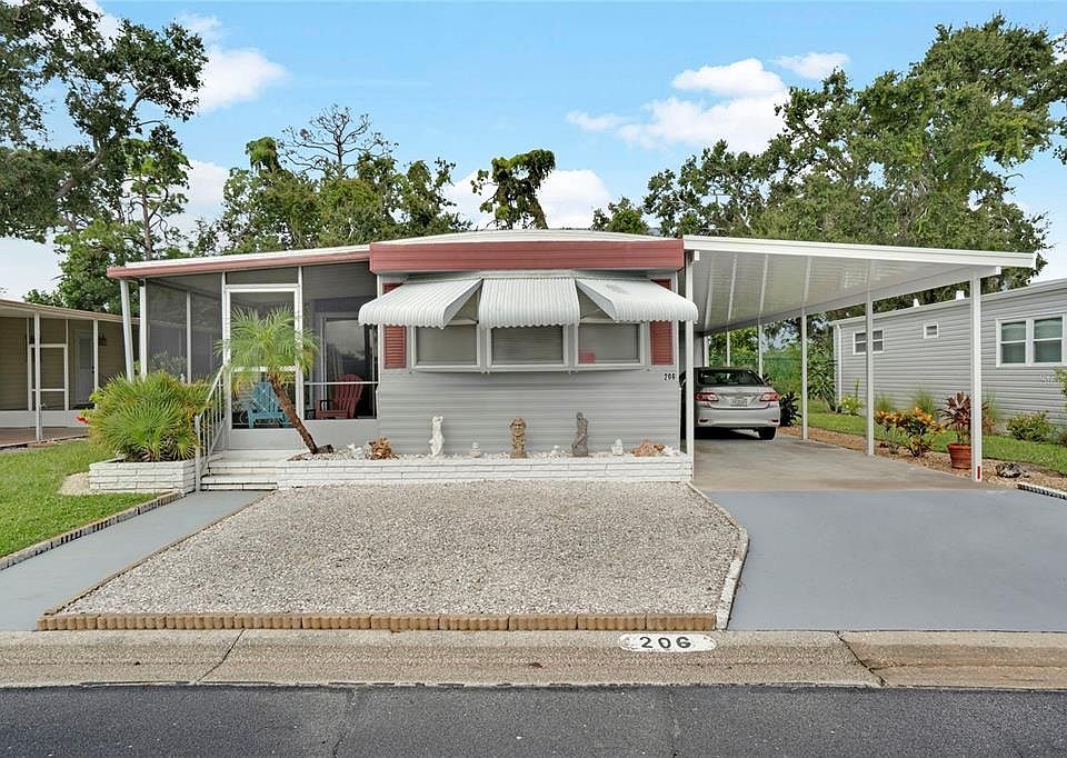 1st image of 206 OAKWOOD BOULEVARD W