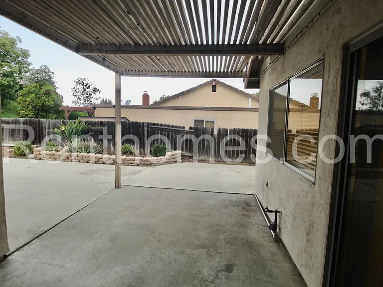 1553 Palomar Dr — Photo 29