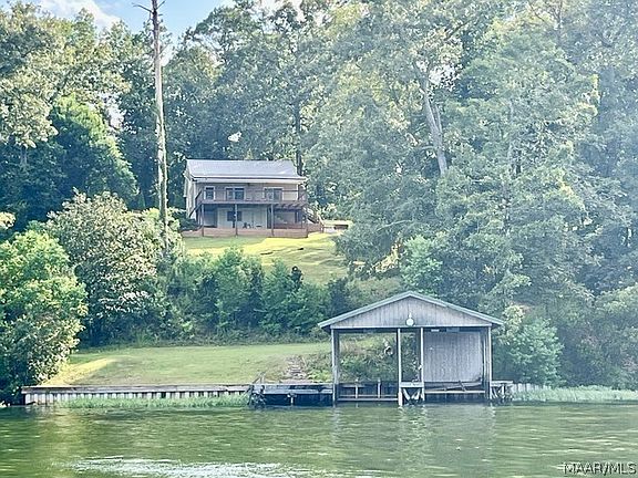 2nd image of 1567 Island Rd