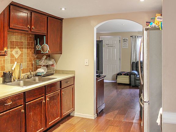 3rd image of 2009 Berkshire Cir Unit A