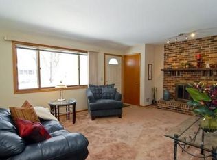 2286 Thorndale Ave, New Brighton, MN 55112