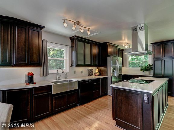 5th image of 197 Holly Oak Ln