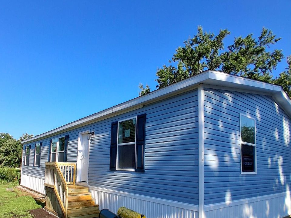 1st image of 215 W Willow Oak Dr