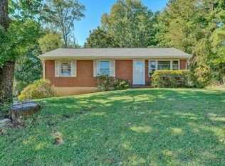 720 Kenyon Rd, Vinton, VA 24179